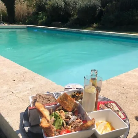 Bed & Breakfast Mas Des Alpilles *