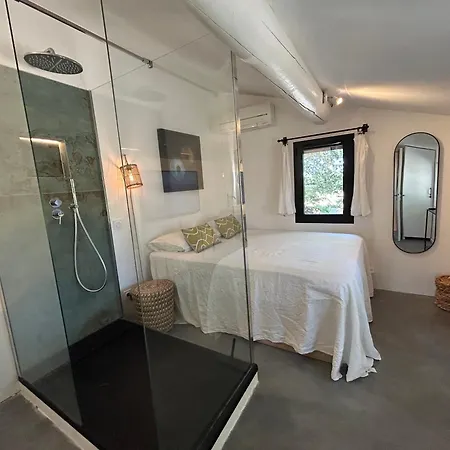 Mas Des Alpilles Bed & Breakfast *